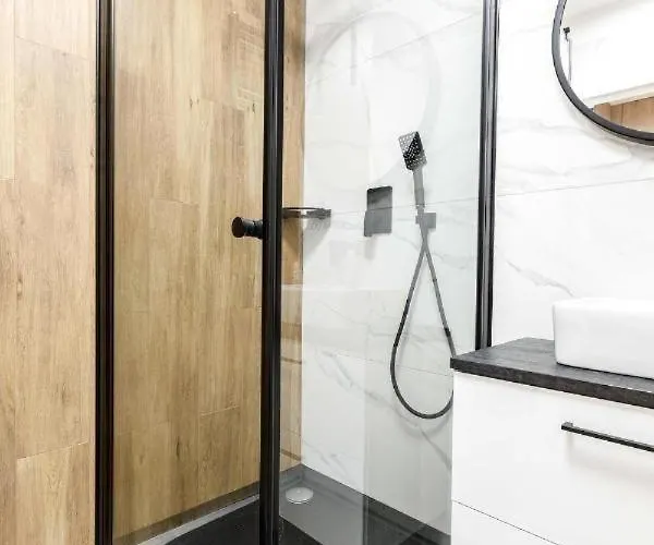 Central - Great Location - Cozy And Bright - Kw46